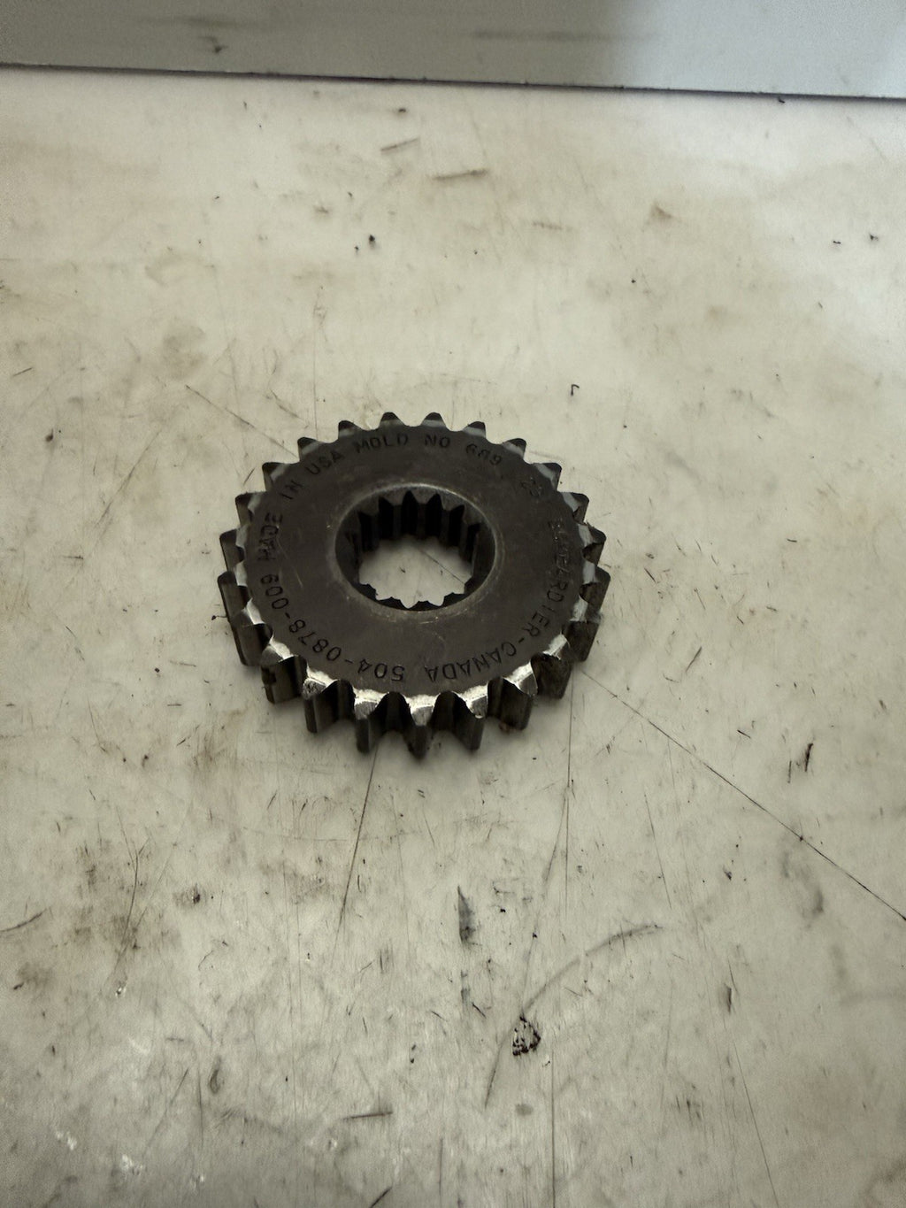1996-2000 SKI-DOO Formula 500 583 OEM 23T Tooth Sprocket Gear 504078400