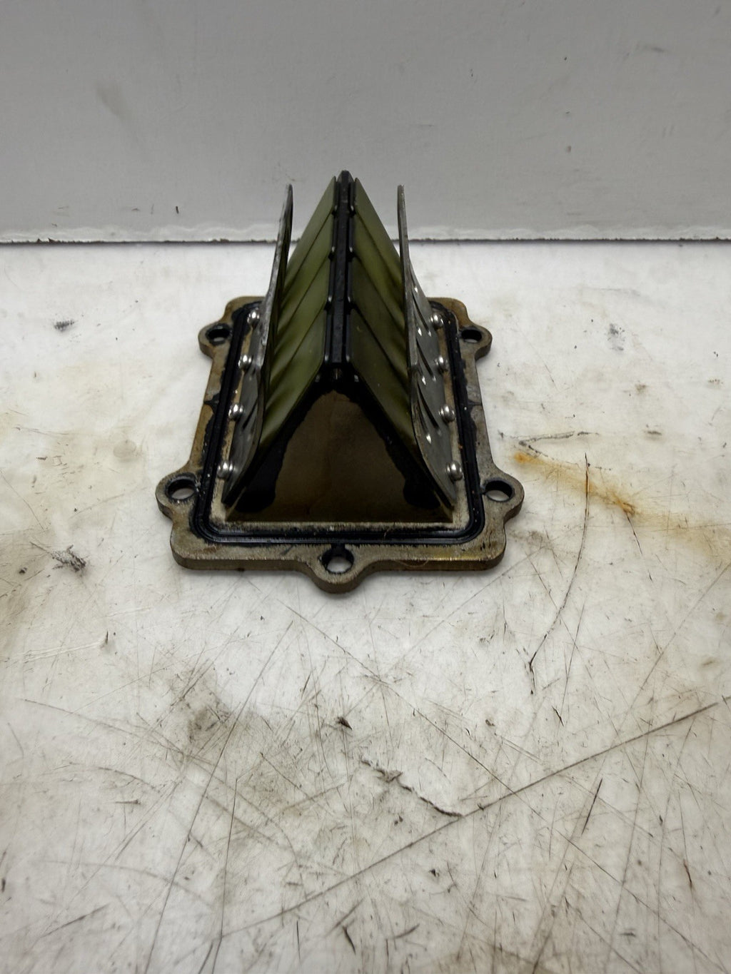 1996-2007 SKS XC SP 600 XLT 700 RMK 800 Polaris OEM Intake Reed Cage Block