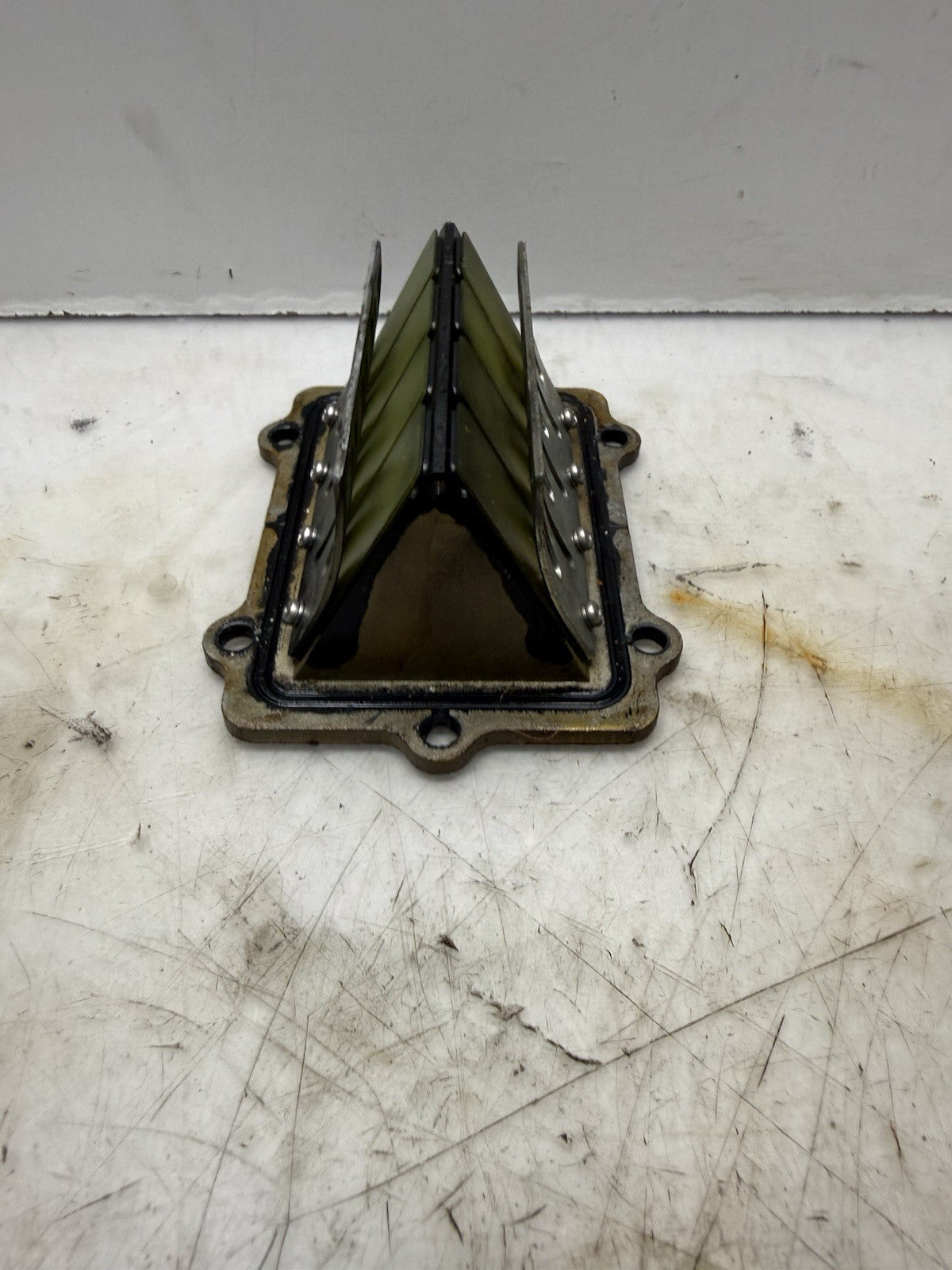1996-2007 SKS XC SP 600 XLT 700 RMK 800 Polaris OEM Intake Reed Cage Block