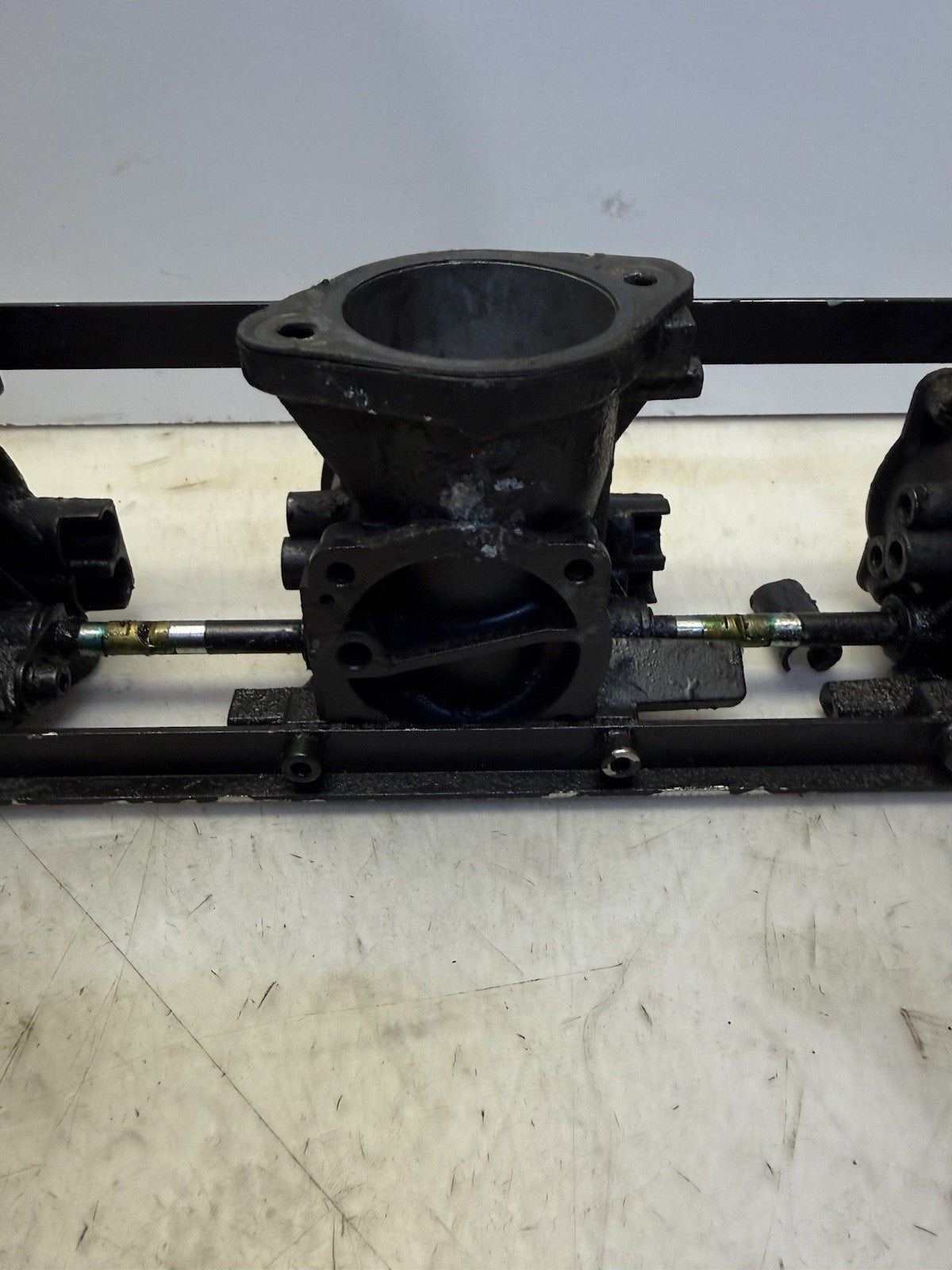 2003-2004 Polaris MSX140 OEM Intake Throttle Body Ass’y 3 Triple Barrel 1253497