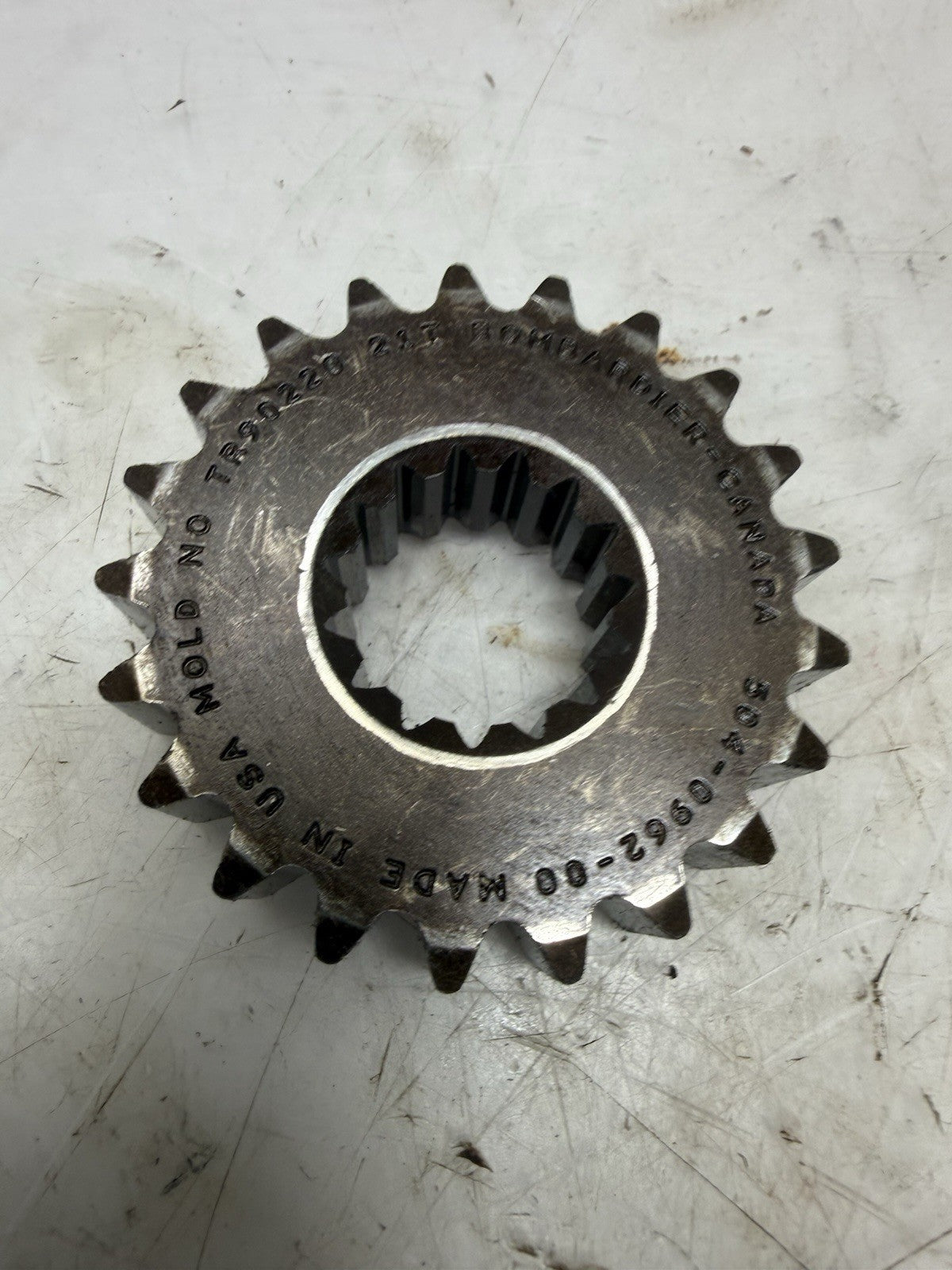 2000-2019 Ski-Doo MXZ Summit 800 OEM Chaincase 21T Sprocket Gear 504-0962-00