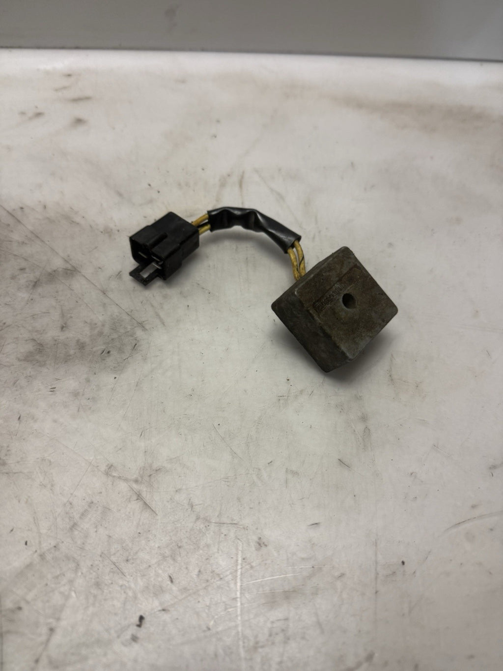 1996-2005 Ski-Doo MXZ 670 Formula 500 OEM Voltage Regulator Rectifier 515163800