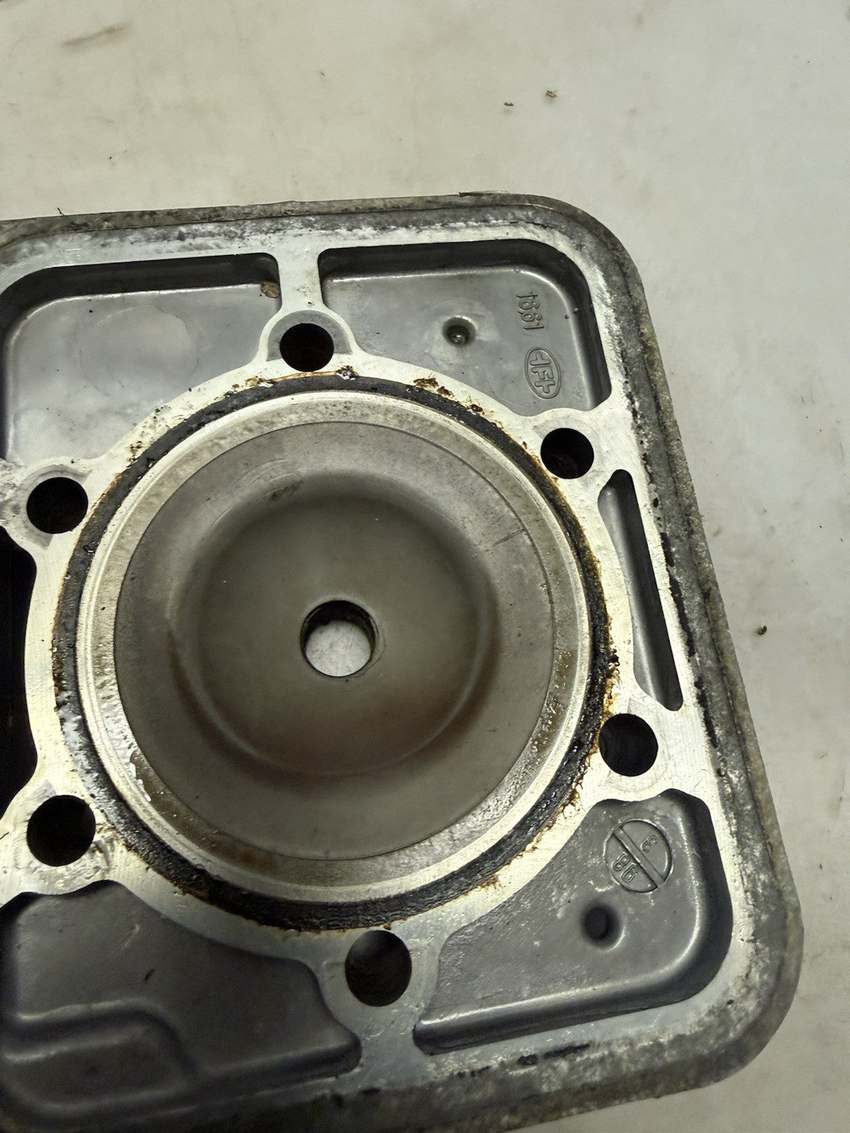 2000 Ski-Doo Formula 500 OEM Cylinder Head