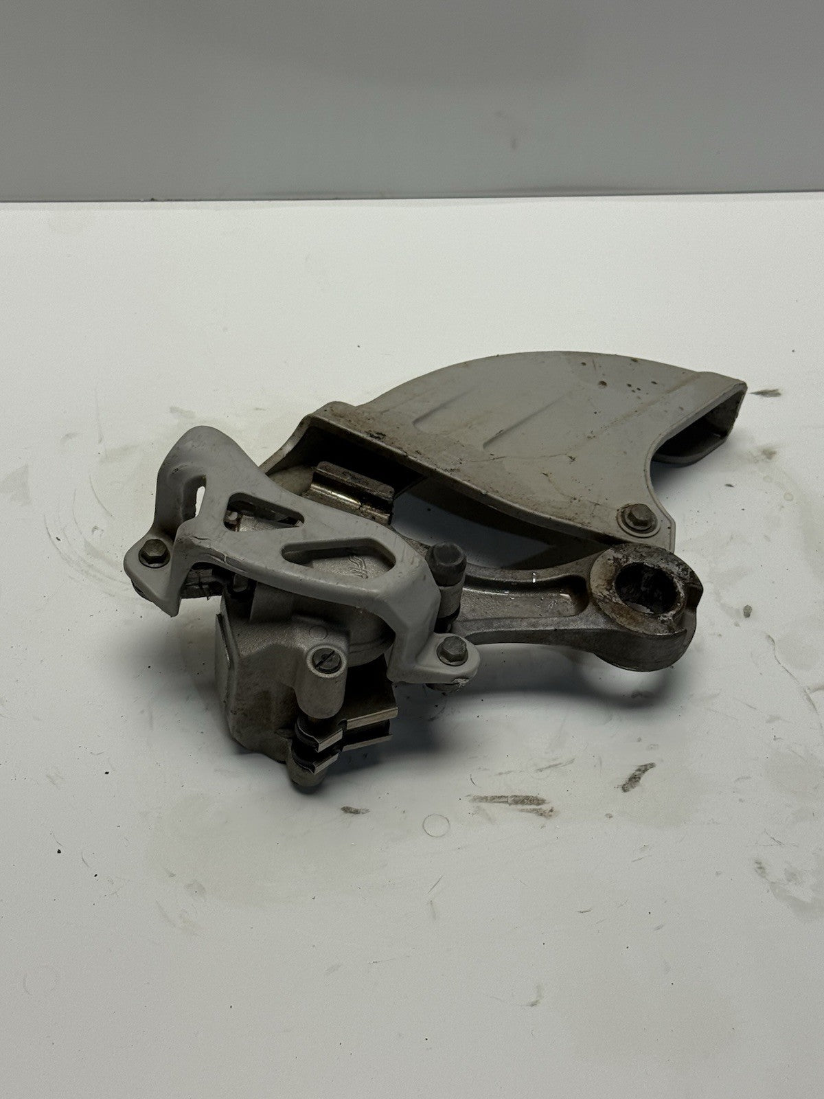 2003-2004 Yamaha YZ450F OEM Rear Hydraulic Brake Caliper Ass’y 5UN-2580W-20-00