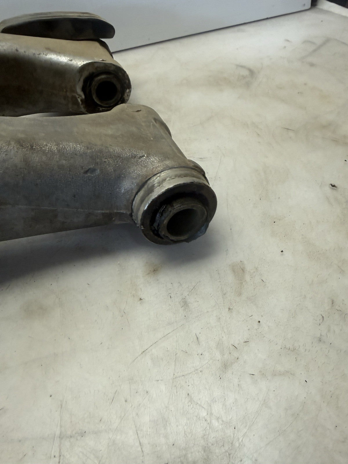 2004-2005 Yamaha YFZ 450 OEM Rear Suspension Swingarm w/ Carrier 5TG-22110-01-00