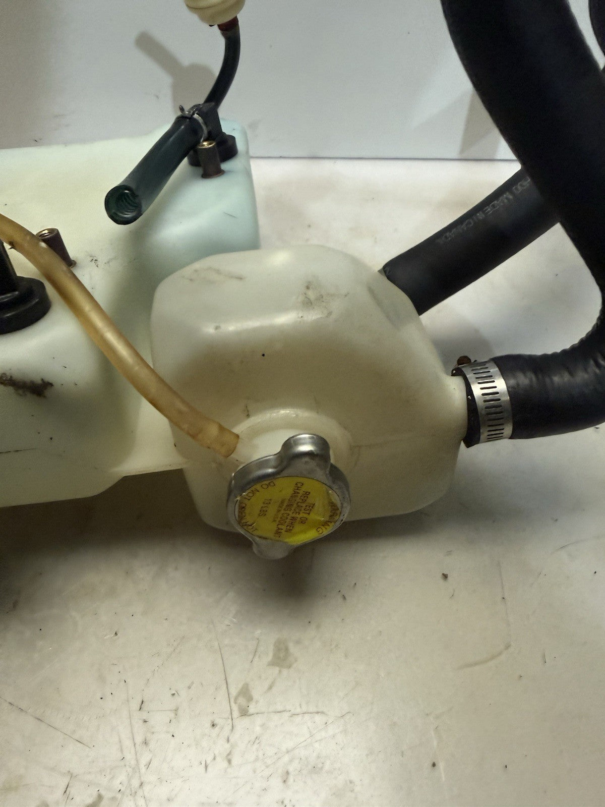 1995-1999 Ski-Doo Formula 500 MXZ 583 OEM Coolant / Oil Tank Assy - 572076900