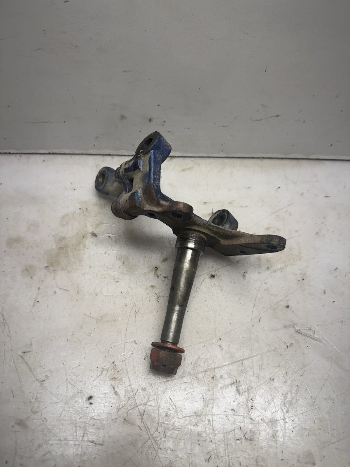 GOOD 1989-2013 Yamaha Raptor 250 / Banshee 350 OEM RH Right Front Spindle