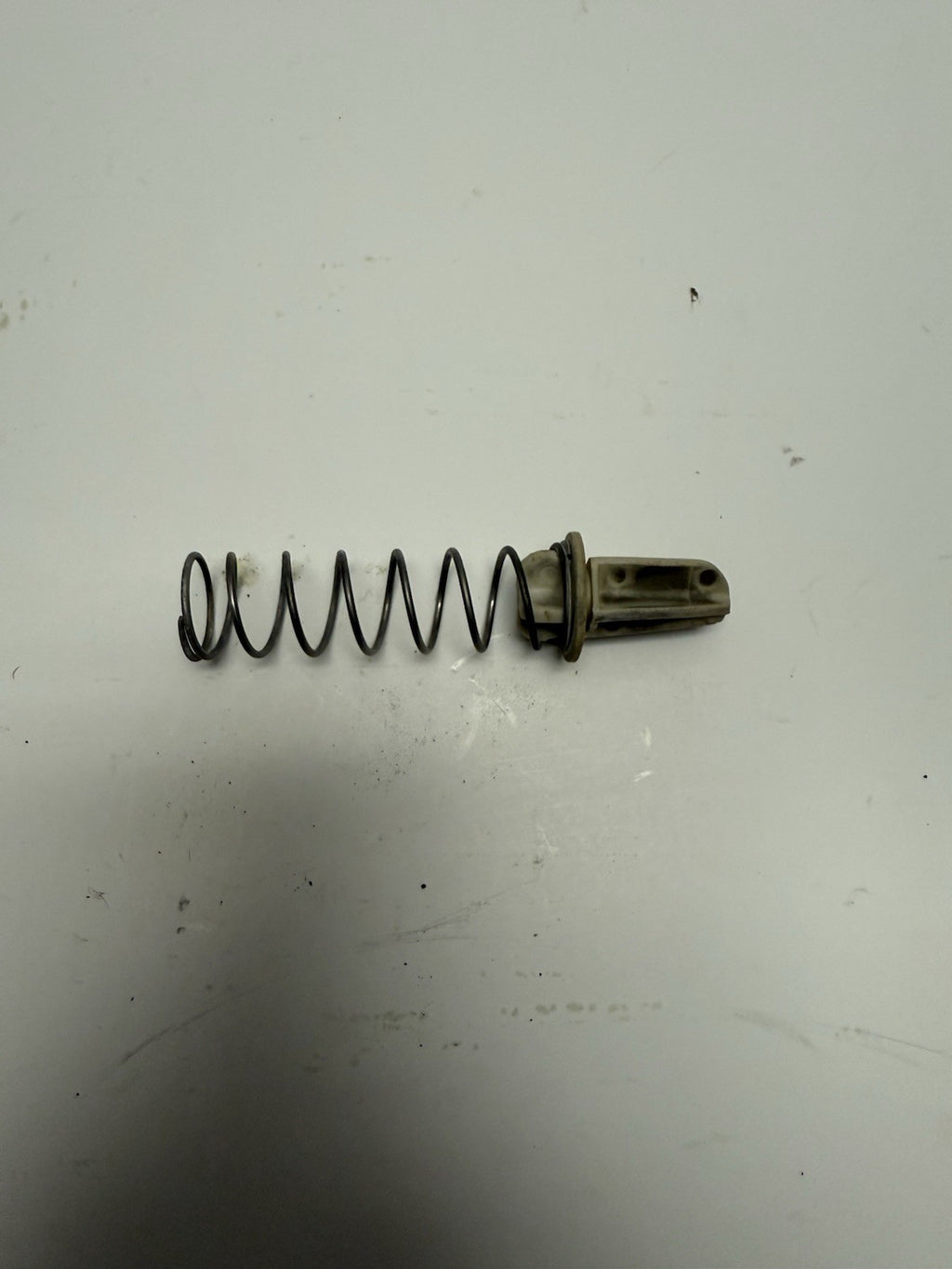 1994-1997 POLARIS SL780 OEM THERMOSTAT COVER w/ Popoff Valve & Spring