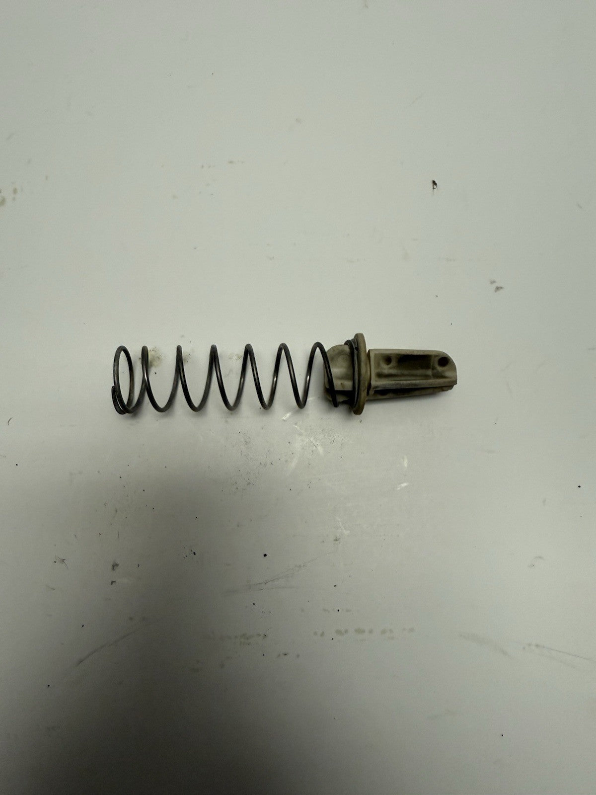 1994-1997 POLARIS SL780 OEM THERMOSTAT COVER w/ Popoff Valve & Spring