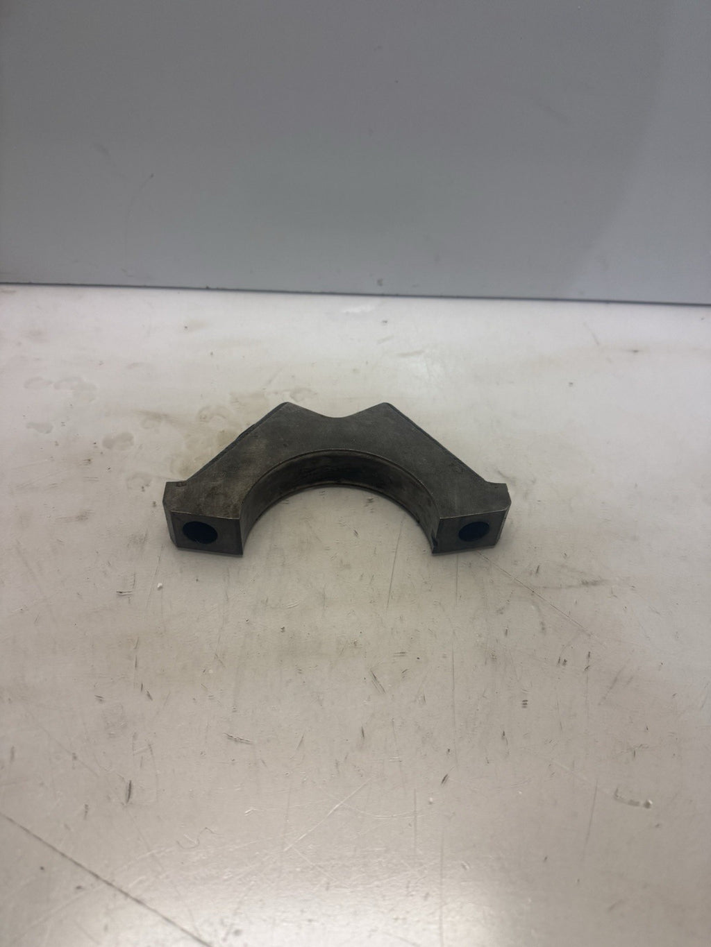 Caterpillar Diesel 3208 Main Bearing Cap ML5E28