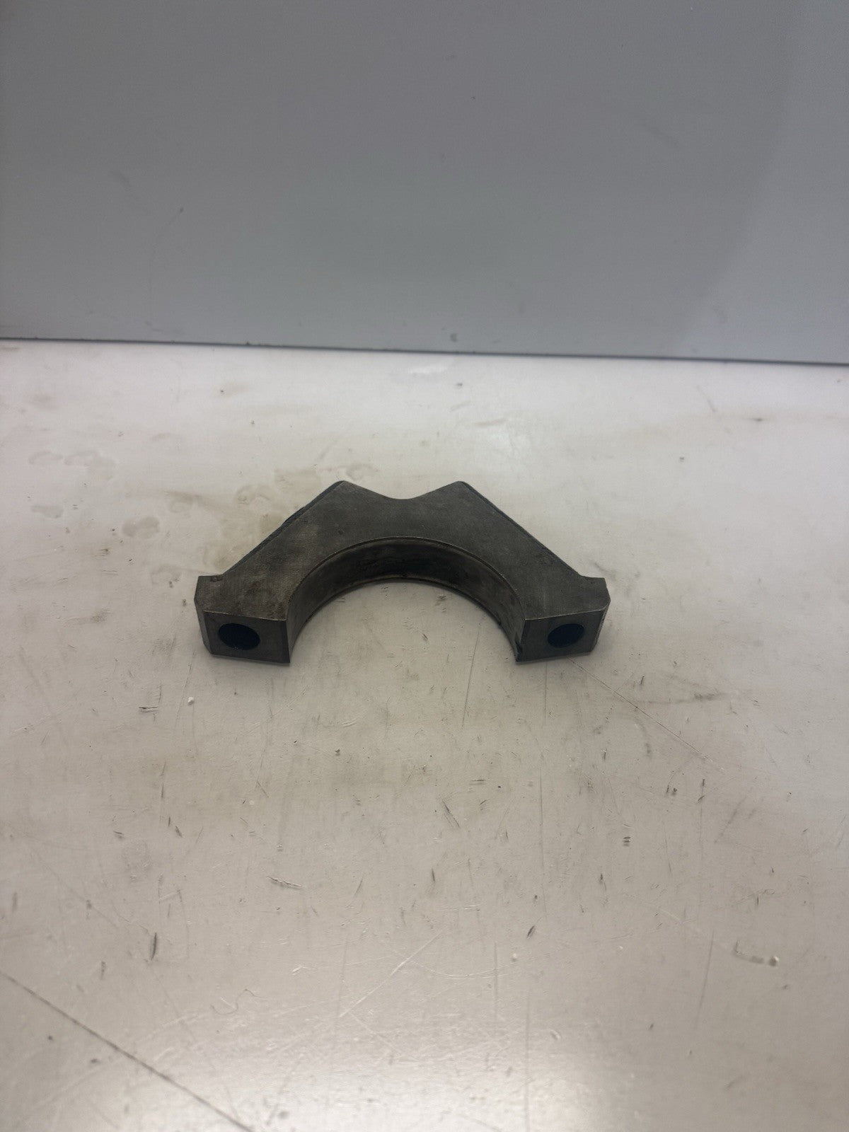 Caterpillar Diesel 3208 Main Bearing Cap ML5E28