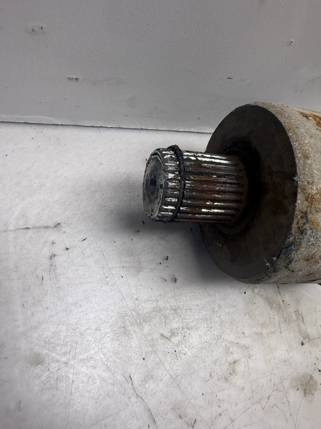 2009 Polaris Sportsman 850 OEM Rear CV Axle Half Shaft 1332584