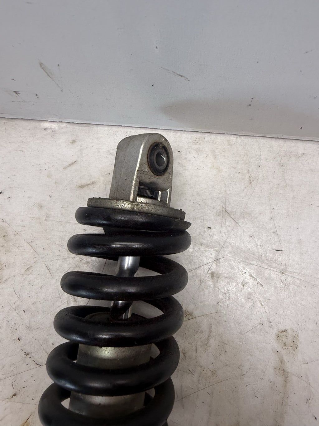 1998-2006 Suzuki Katana GSX600F OEM Rear Suspension Shock Absorber 62100-08F00