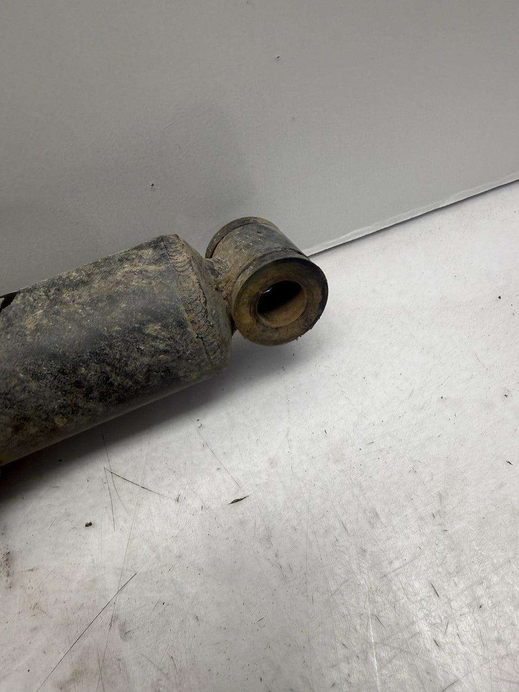 2009-2026 Polaris Sportsman Xp 850 OEM Front Suspension Shock Absorber 7043464