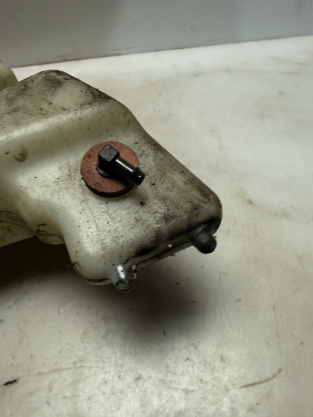 2007-2015 Polaris IQ Shift / RMK / Switchback 600 OEM Oil Tank 2520650