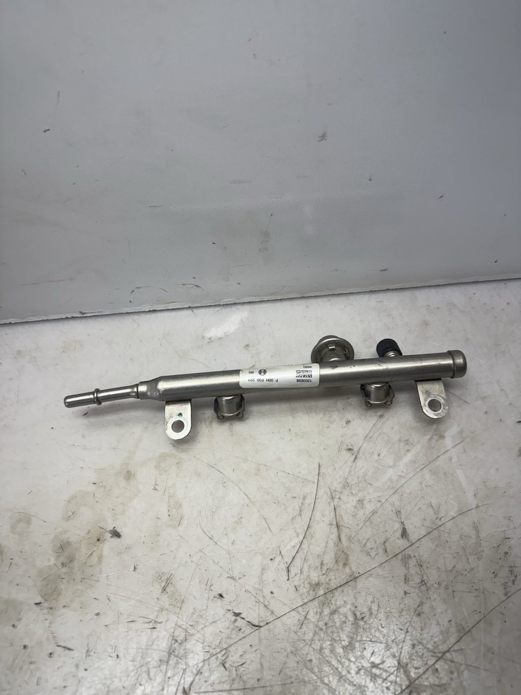 2009-2011 POLARIS SPORTSMAN XP 850 EFI OEM FUEL INJECTION RAIL