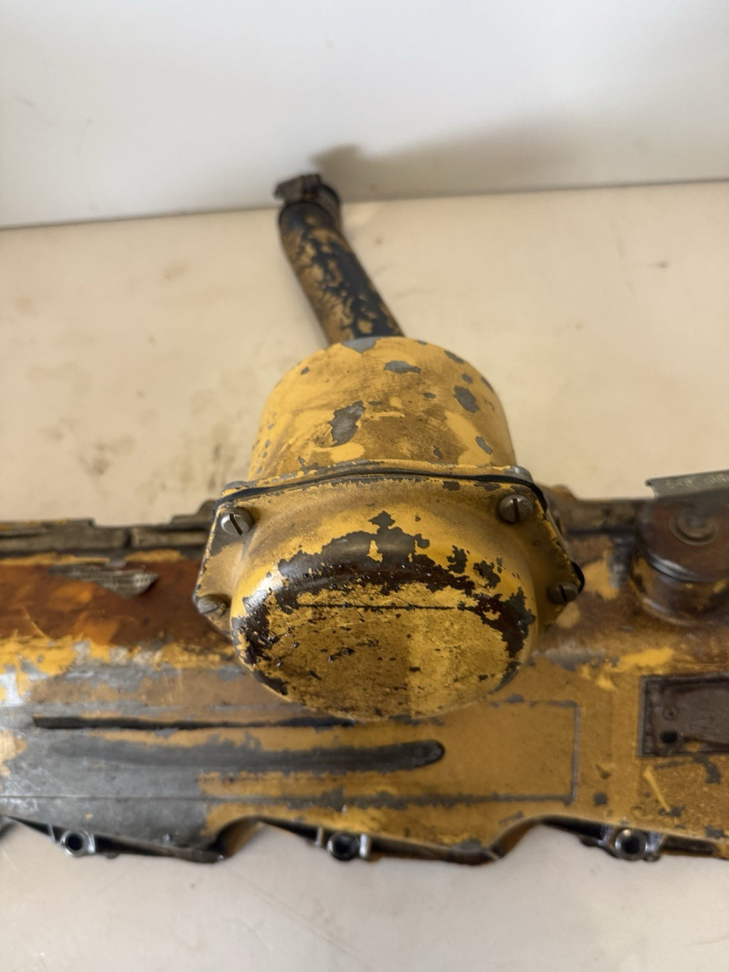 CAT Caterpillar 3208 Engine Valve Cover Passenger Side