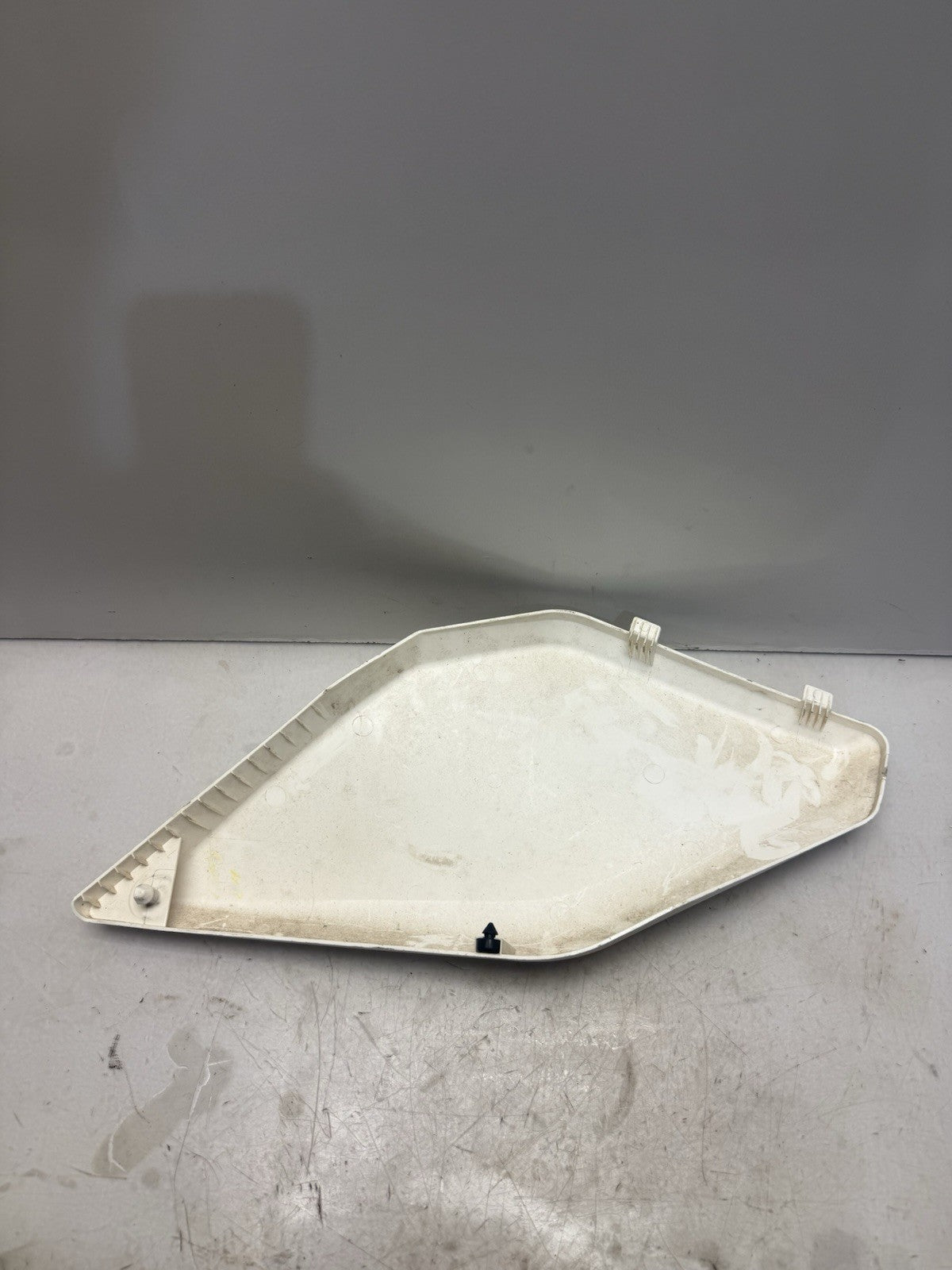 2014-2023 SeaDoo Spark ACE 900 OEM LH Left Knee Pad (White) 291004571