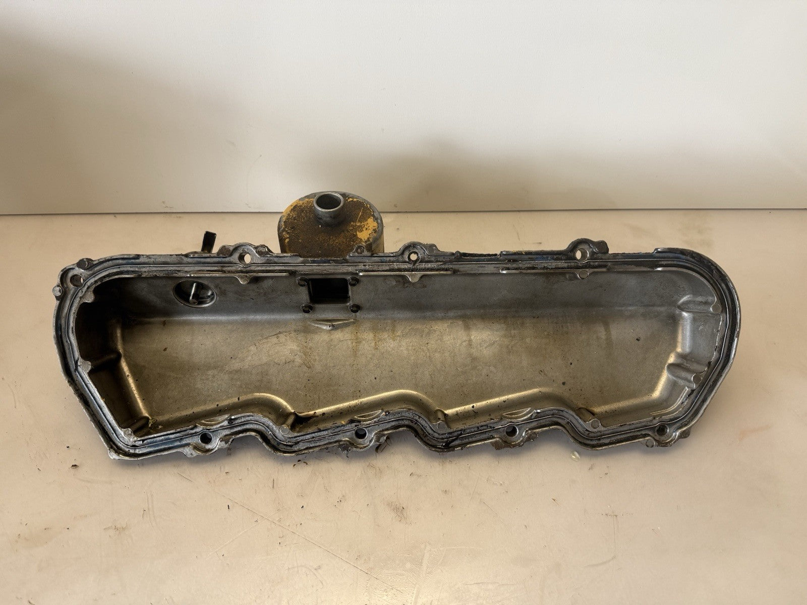 CAT Caterpillar 3208 Engine Valve Cover Drivers Side