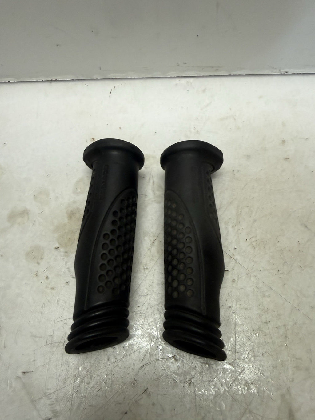 2009-2026 Sea-Doo GTI SE 155 / RXP-X 260 OEM Handle Bar Grips (QTY 2) 277002286