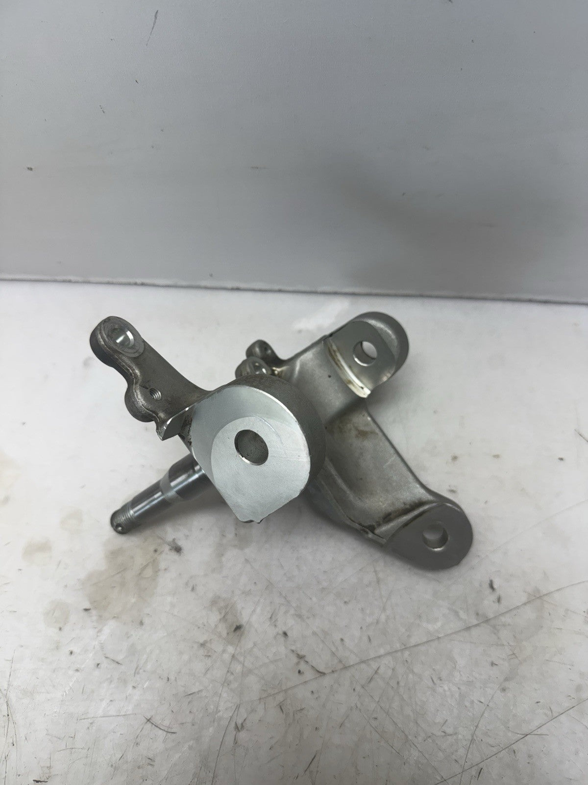 2003-2007 Suzuki Quadsport Z400 LTZ400 OEM FRONT RIGHT STEERING KNUCKLE