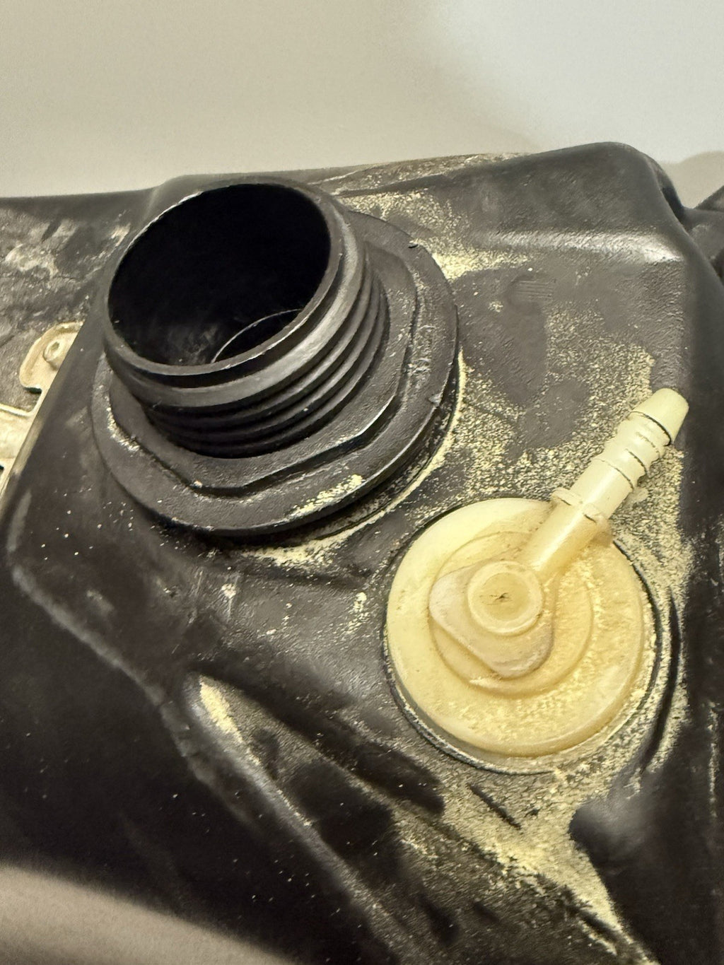 2008-2012 Polaris 600 Shift OEM Gas Fuel Tank 2520741