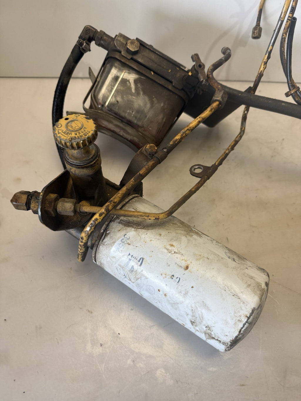 Caterpillar 3208 Diesel Engine Fuel Filter Base Housing w/ Separator 4N8897
