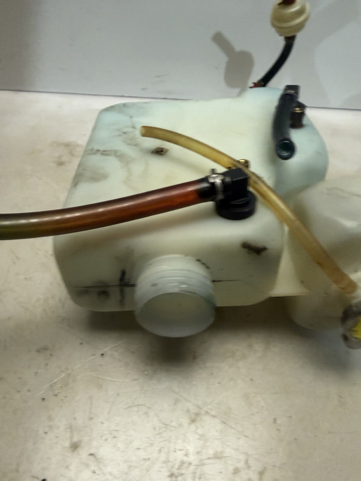 1995-1999 Ski-Doo Formula 500 MXZ 583 OEM Coolant / Oil Tank Assy - 572076900