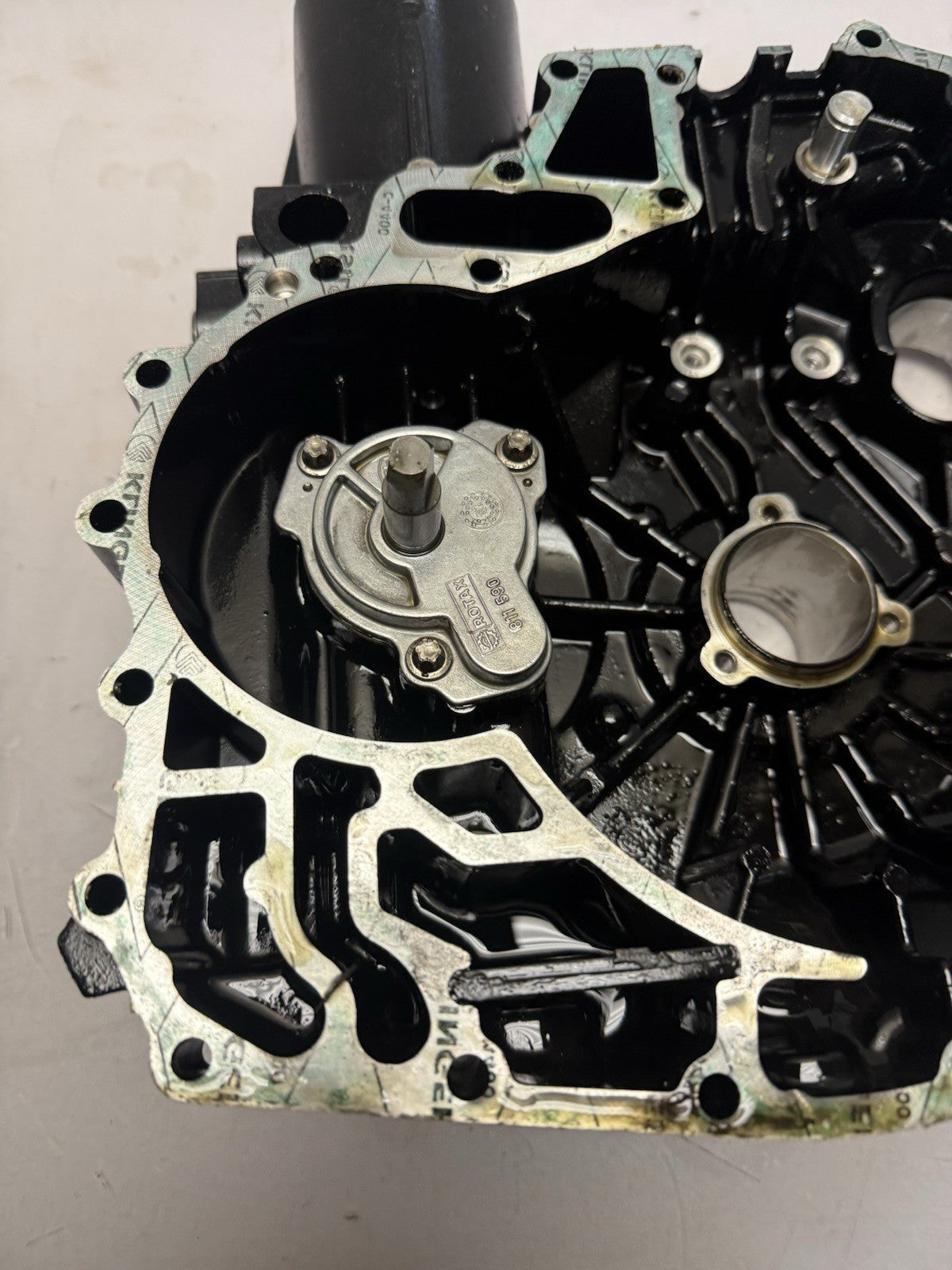 2003-2005 Sea-Doo RXT / RXP 215 OEM Timing Drive PTO Stator Cover 420811579