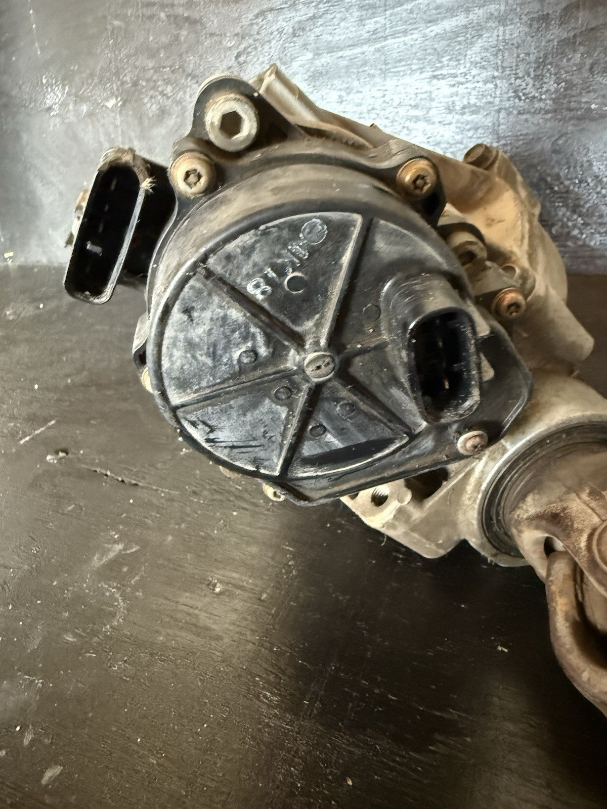 2005 Yamaha Kodiak 450 OEM Front End Differential Gear Case w/ Actuator