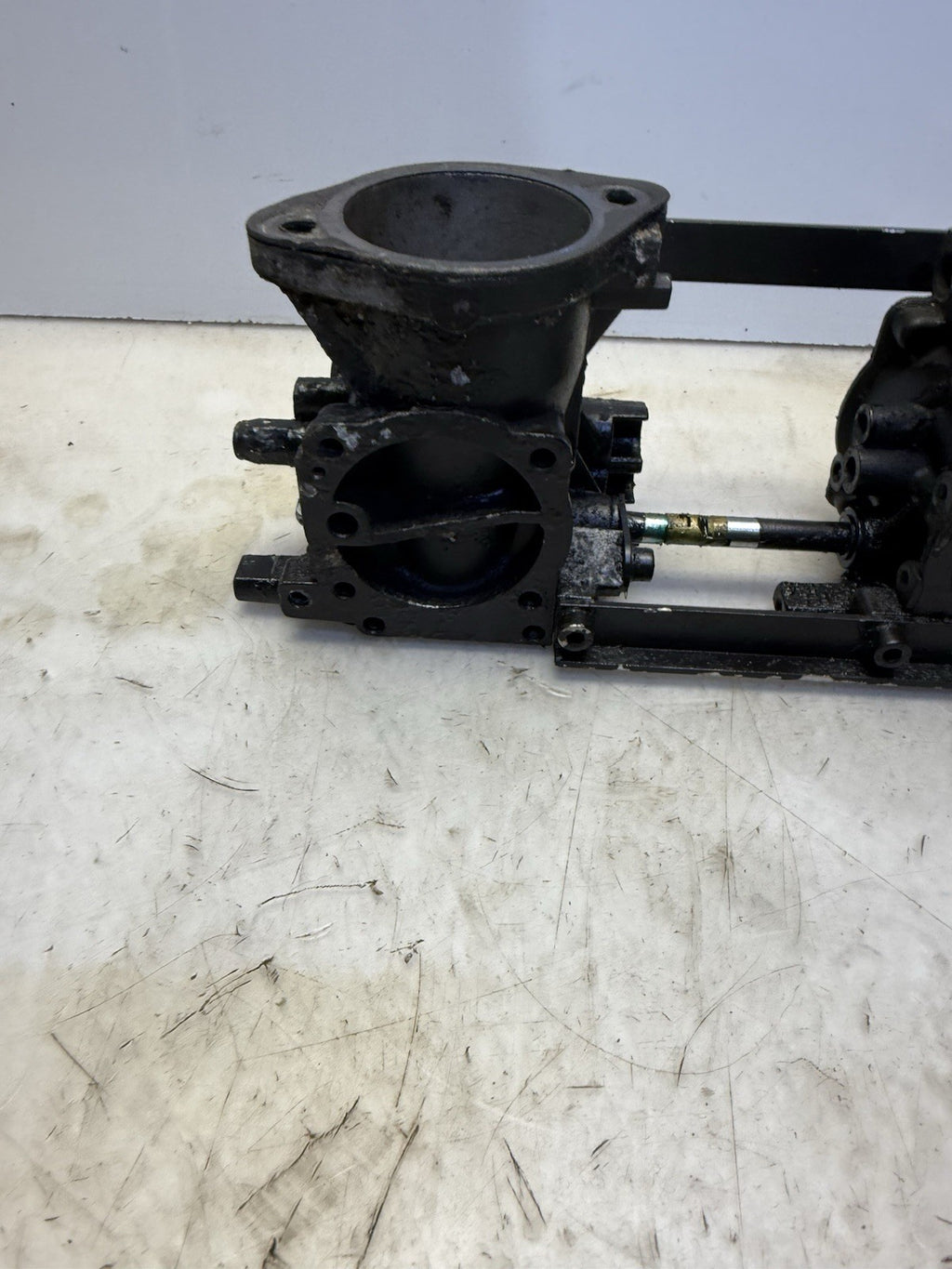 2003-2004 Polaris MSX140 OEM Intake Throttle Body Ass’y 3 Triple Barrel 1253497