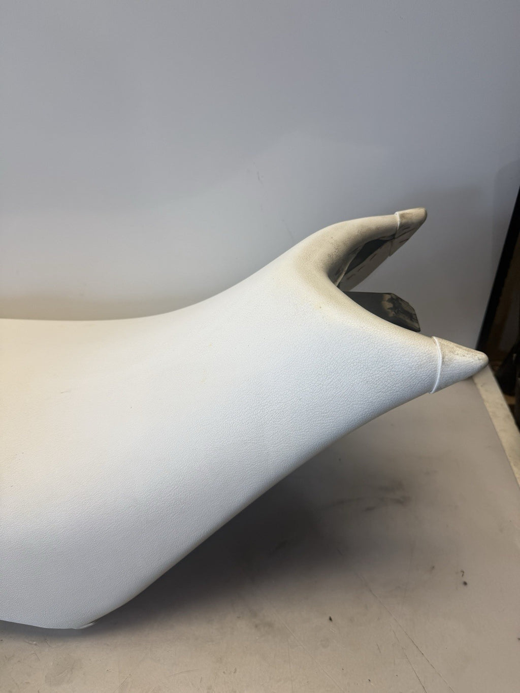 2014 SEA-DOO SPARK 3 UP ROTAX 900 HO ACE OEM SEAT SADDLE 269002914 WHITE