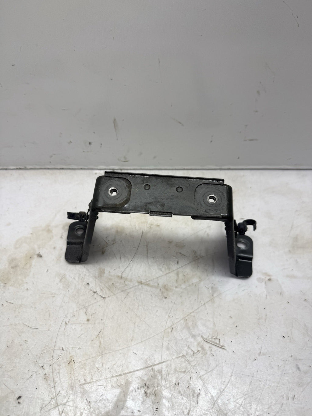 1998-2006 Suzuki OEM Fuel Tank Bracket GSX750 GSX600F Katana 44550-08F00