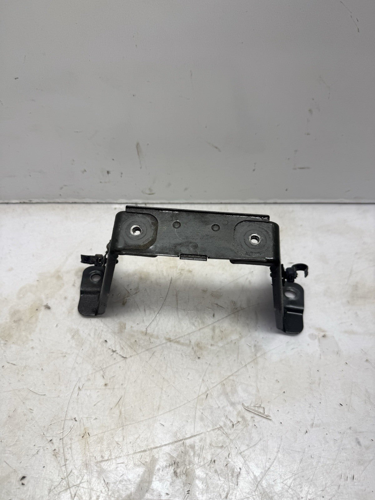 1998-2006 Suzuki OEM Fuel Tank Bracket GSX750 GSX600F Katana 44550-08F00