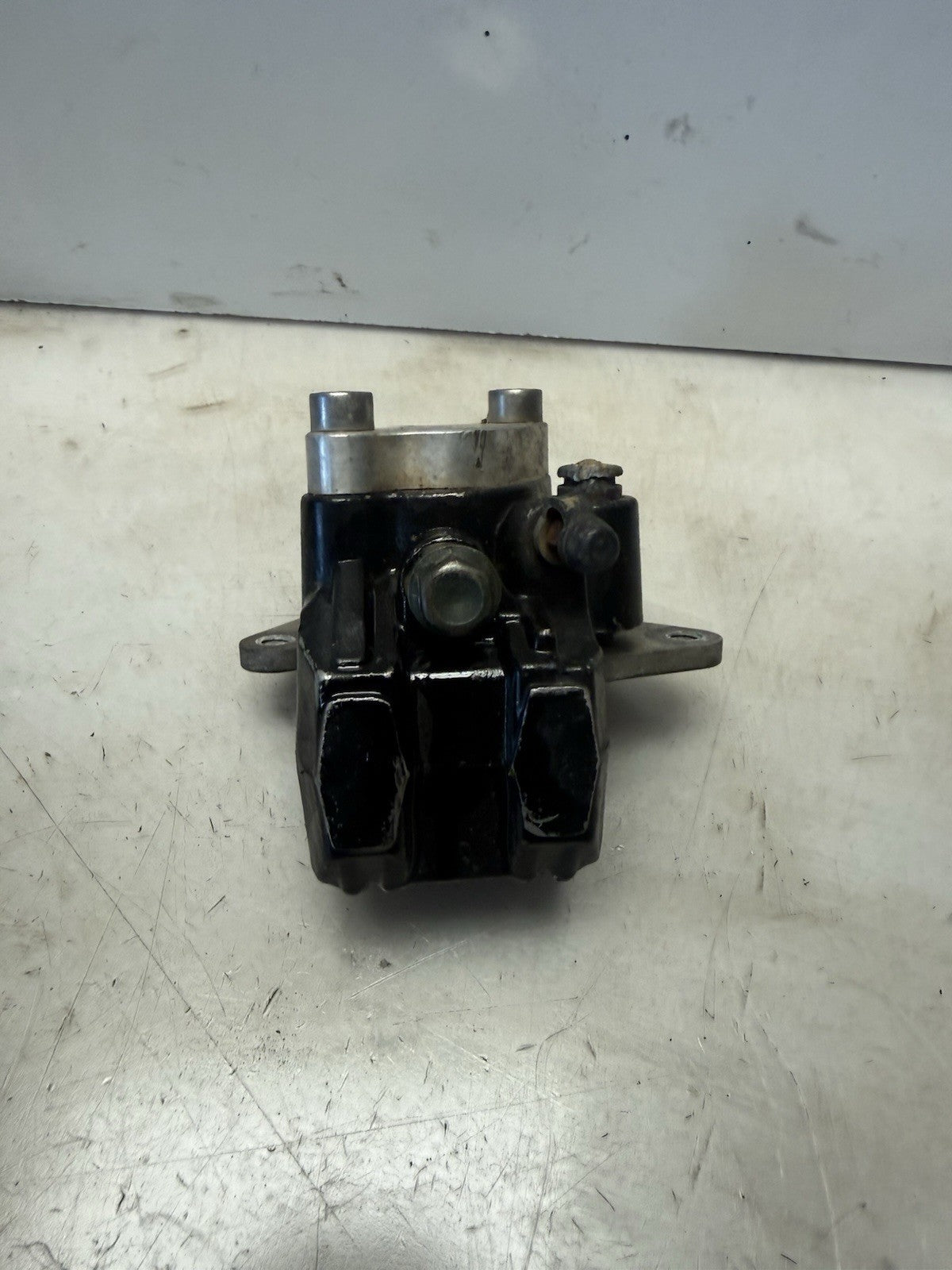 2004-2005 YFZ 450 YFZ450 REAR BRAKE CALIPER W/ BLOCK OFF PLATE 5TG-2580W-00-00