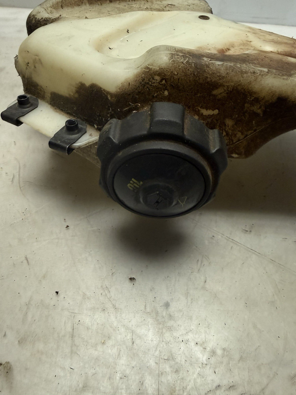 2007-2015 Polaris IQ Shift / RMK / Switchback 600 OEM Oil Tank 2520650