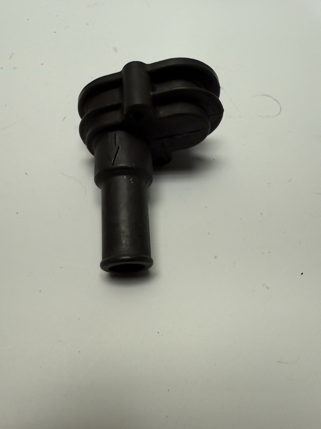 1998-2000 POLARIS GENESIS OEM THERMOSTAT COVER w/ POPOFF VALVE & SPRING