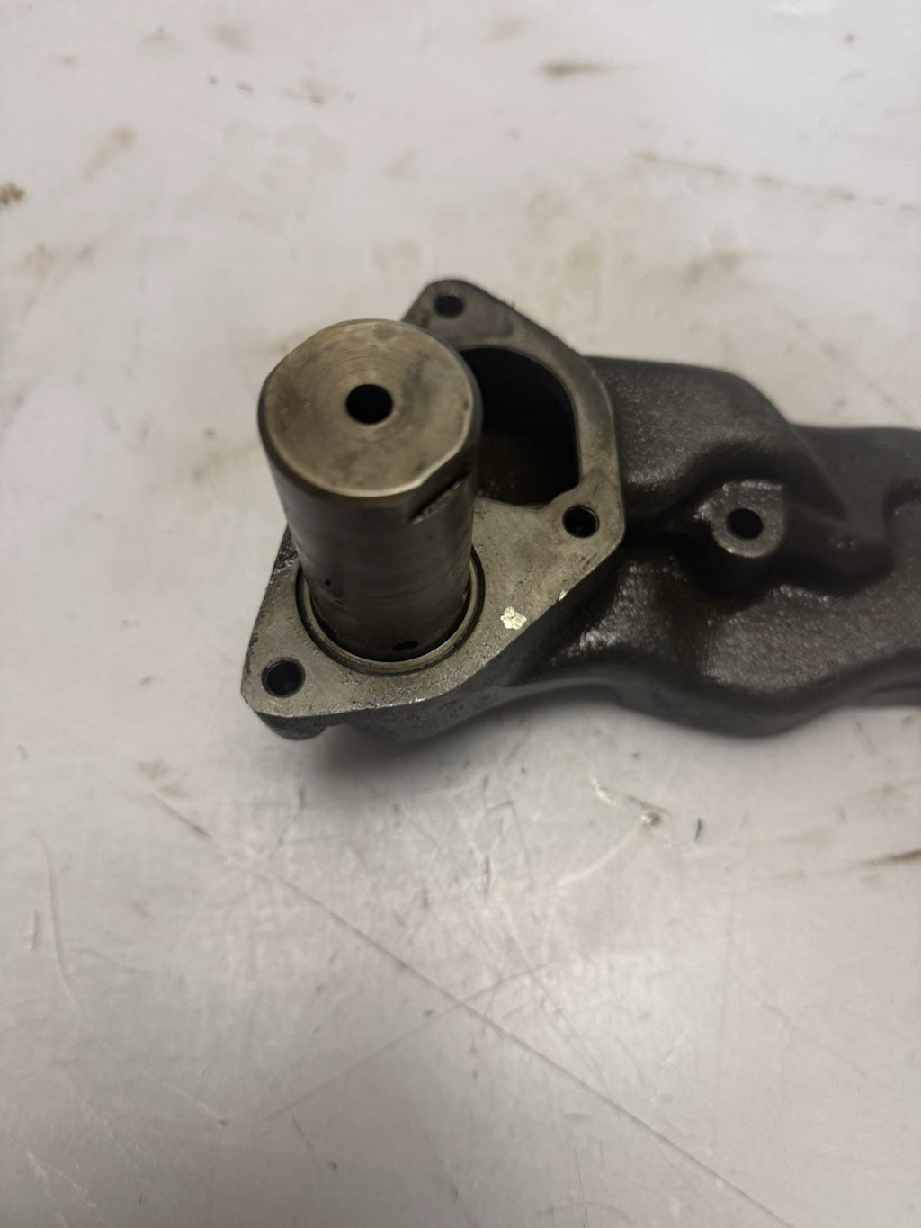 Caterpillar CAT 3208 OEM Engine Motor Oil Pump Cover Assembly 9N249