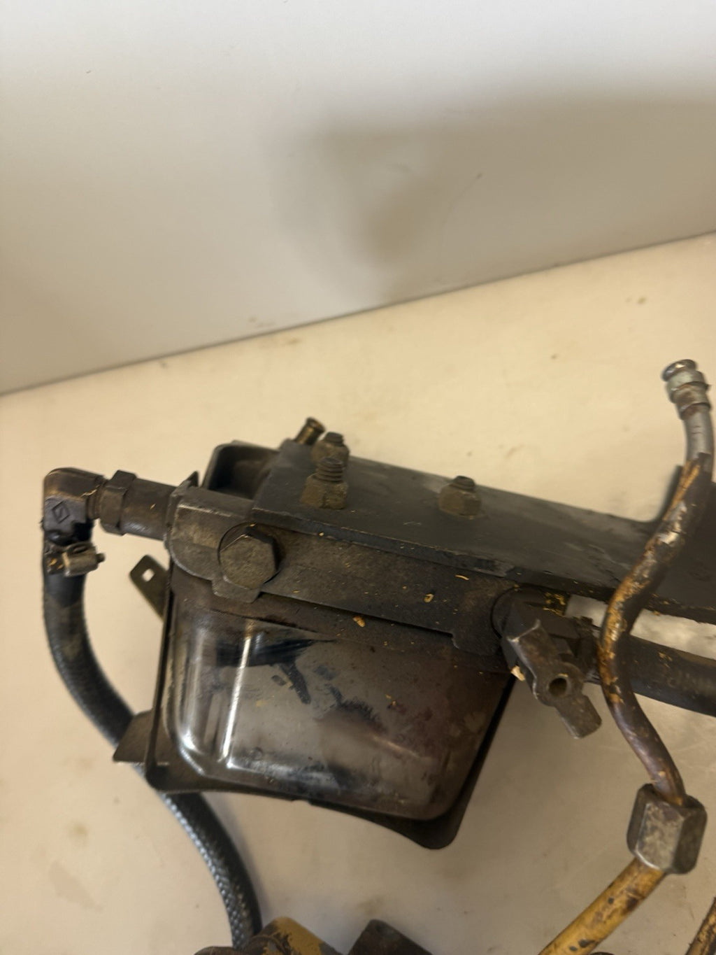 Caterpillar 3208 Diesel Engine Fuel Filter Base Housing w/ Separator 4N8897