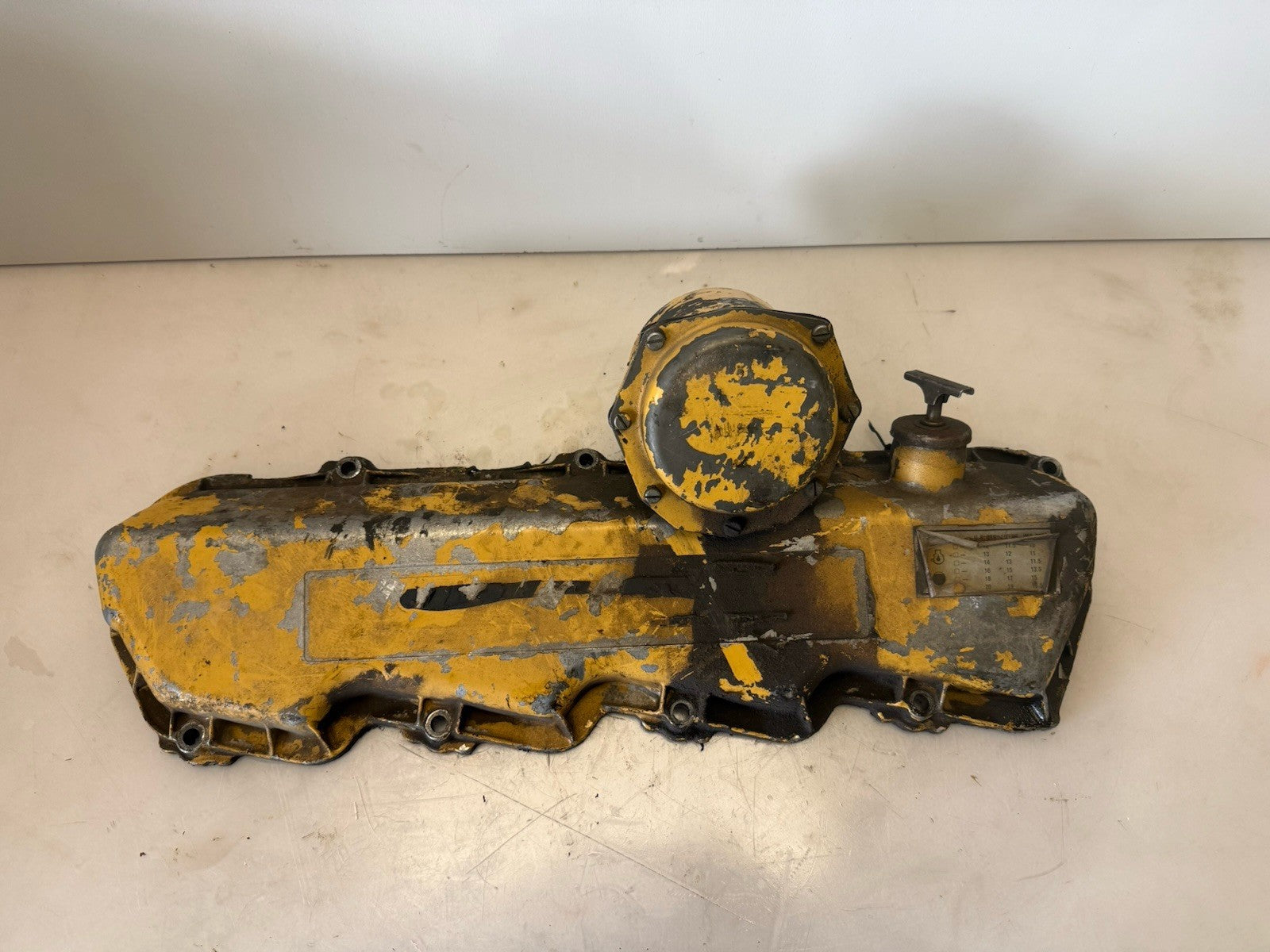 CAT Caterpillar 3208 Engine Valve Cover Drivers Side
