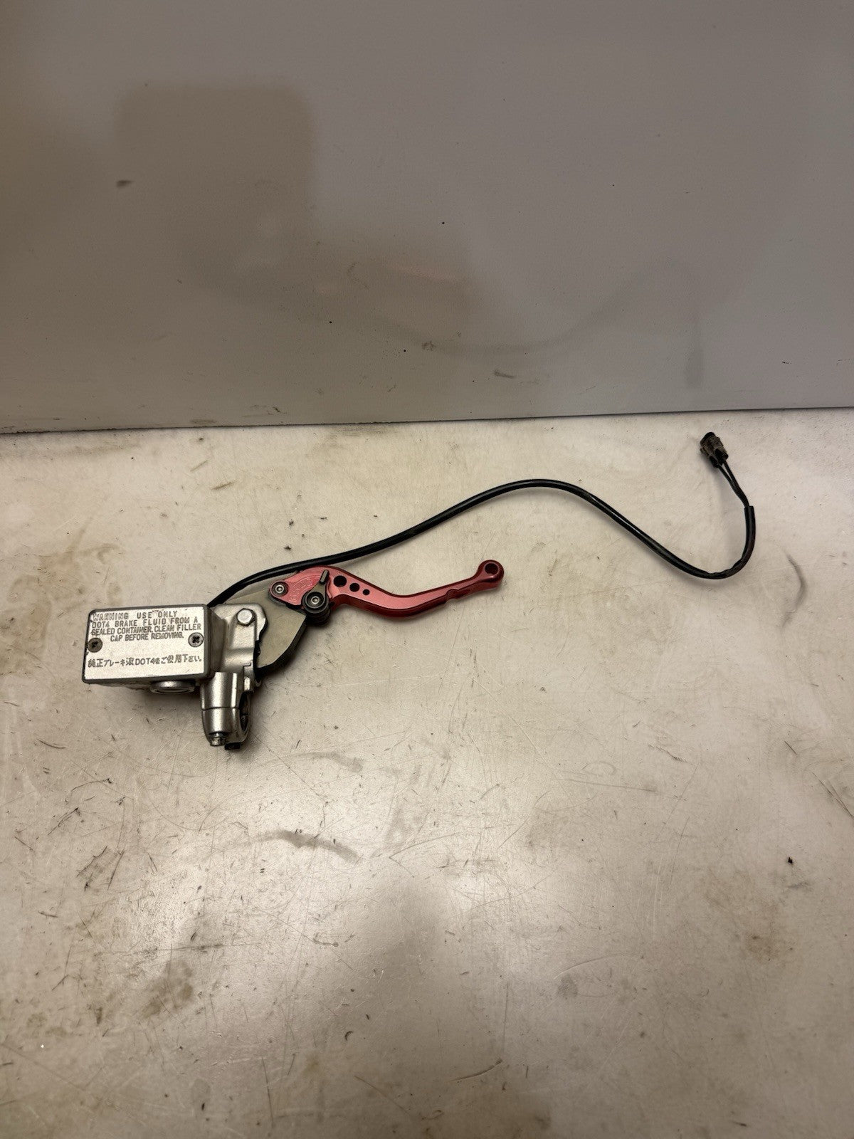 2004-2005 Yamaha YFZ450 OEM Front Hydraulic Brake Lever Master Cylinder
