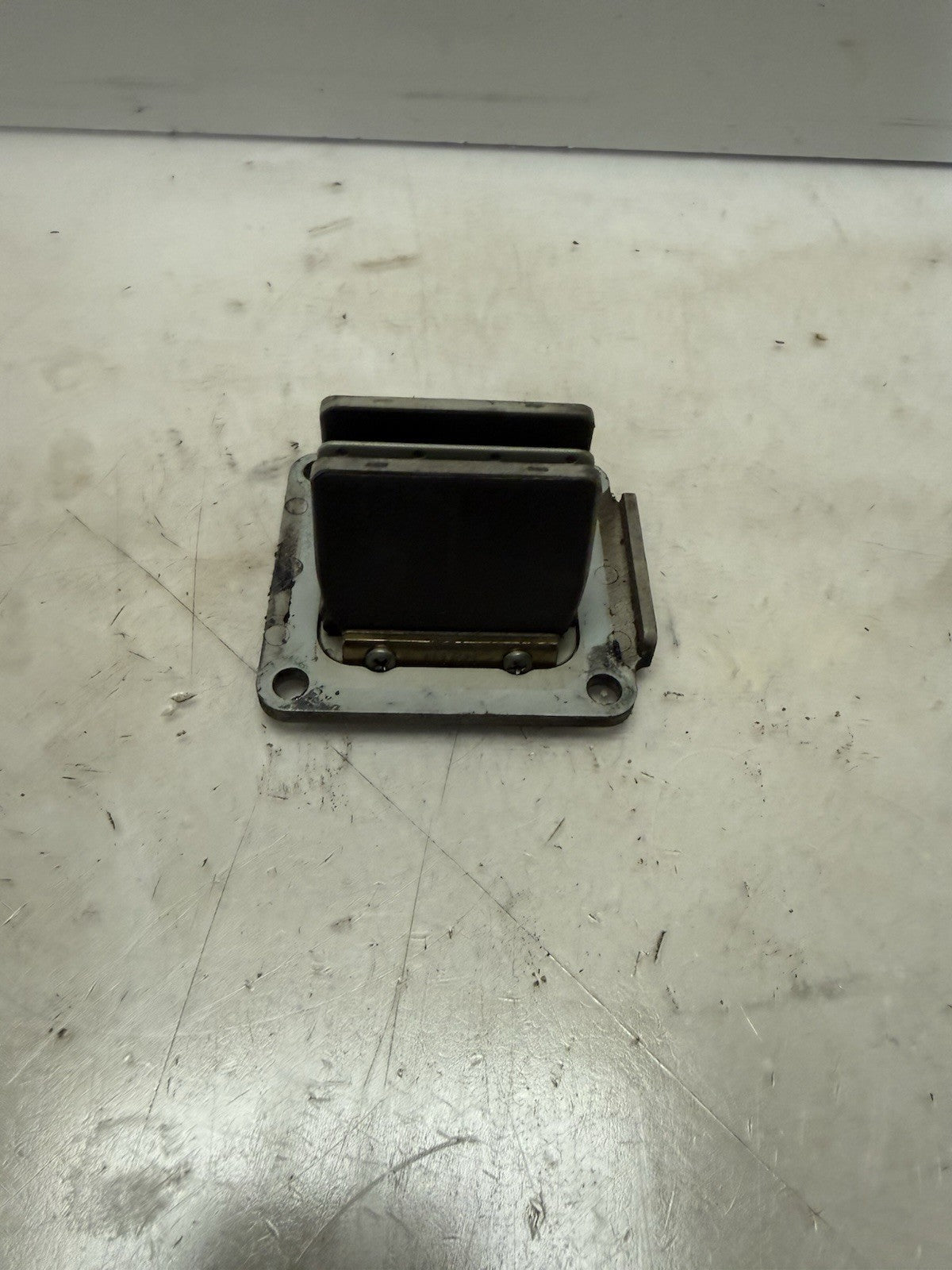 2006 KTM 85SX VFORCE REED VALVE CAGE ASS’Y 47030052004
