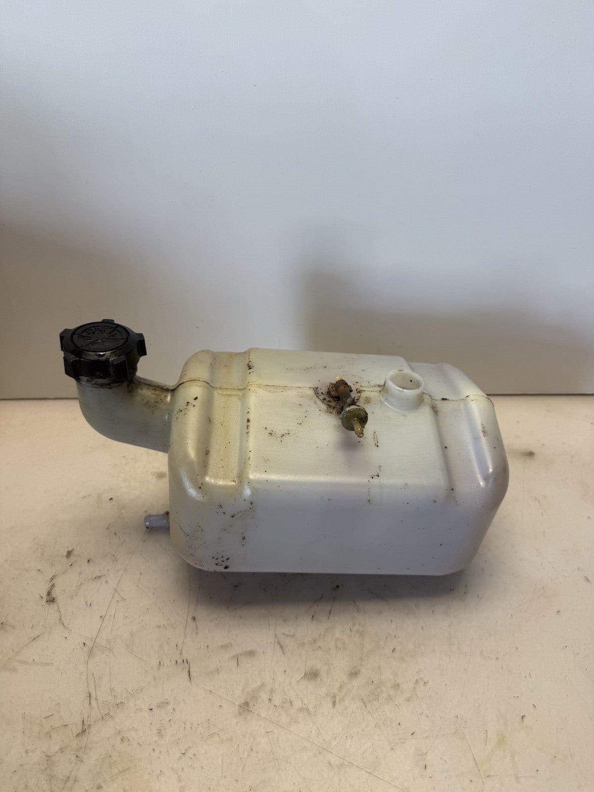 1994-1996 Polaris SLT 750 OEM Oil Tank Reservoir 5431598