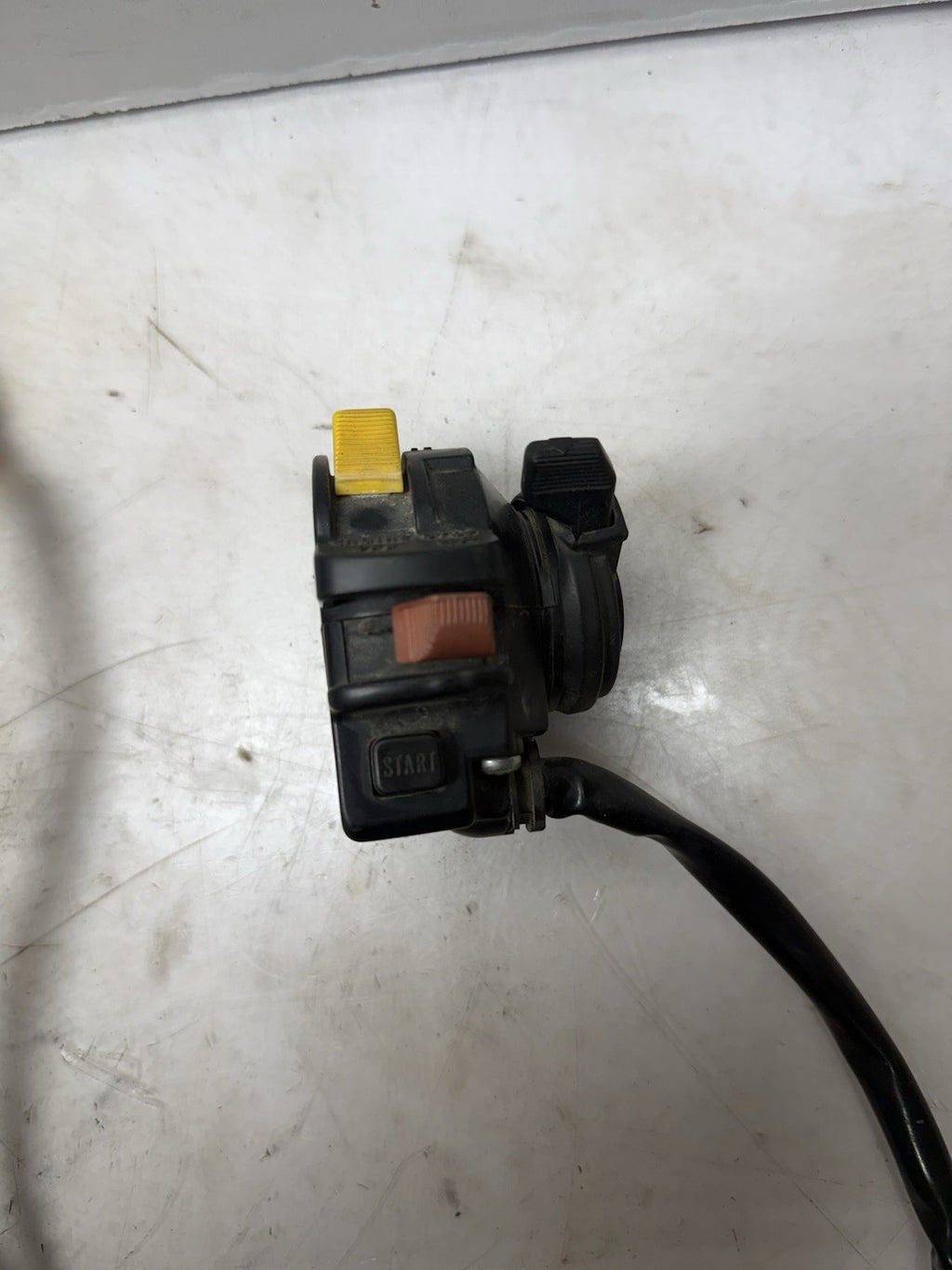 2003-2007 Suzuki LTZ 400 OEM Left Hand Start/Stop Control Switch Ass’y