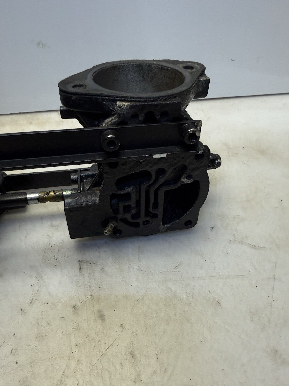 2003-2004 Polaris MSX140 OEM Intake Throttle Body Ass’y 3 Triple Barrel 1253497