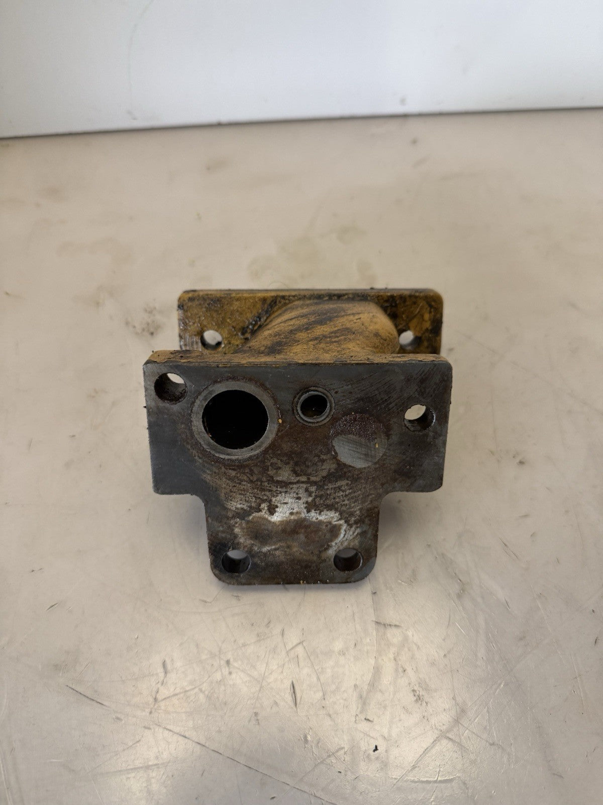 CAT Caterpillar 3208 Engine Turbo Pedestal Bracket Mount