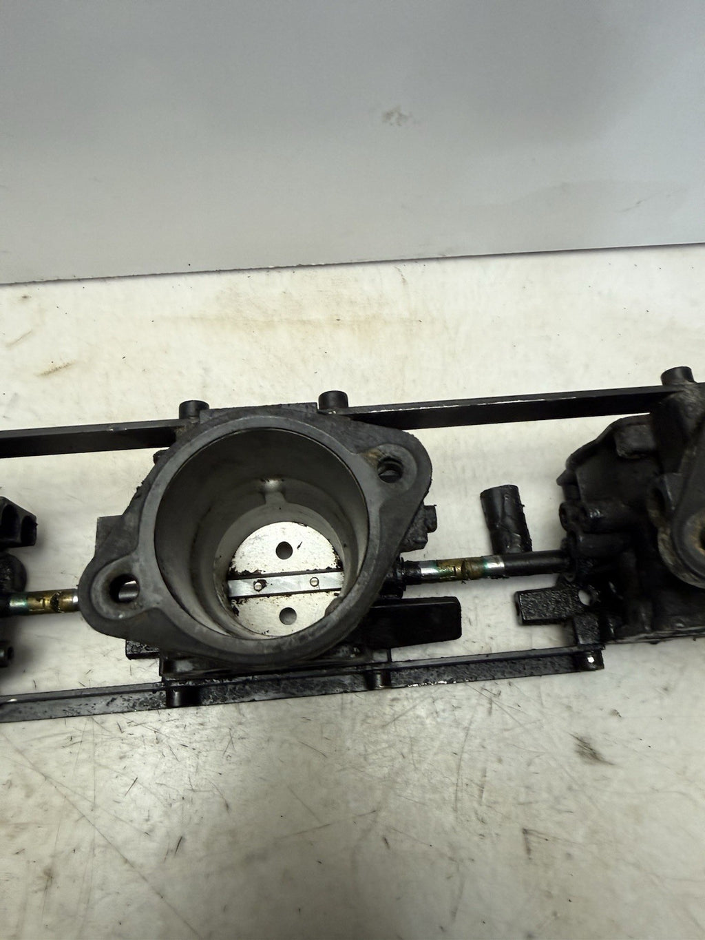 2003-2004 Polaris MSX140 OEM Intake Throttle Body Ass’y 3 Triple Barrel 1253497