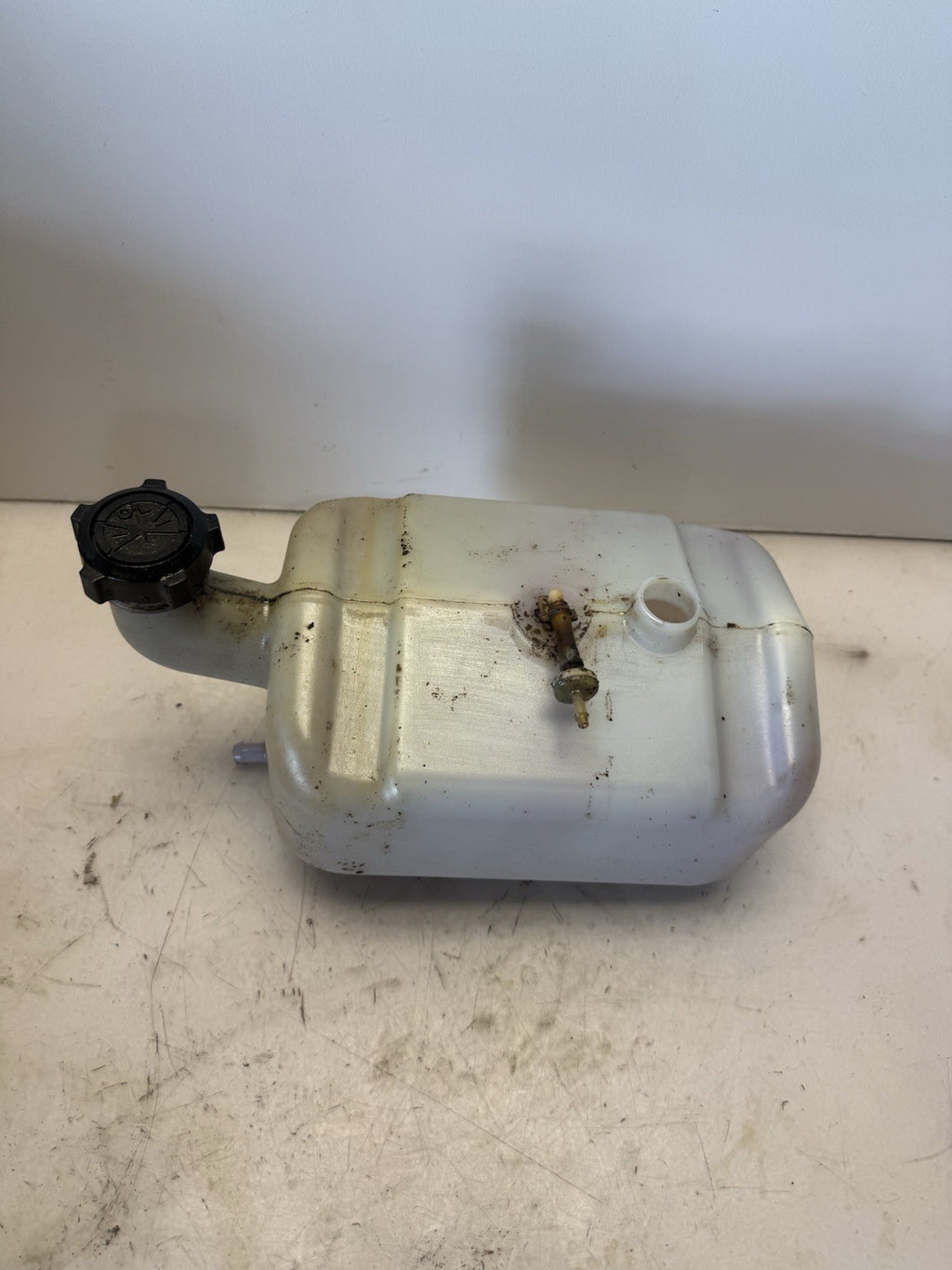 1994-1996 Polaris SLT 750 OEM Oil Tank Reservoir 5431598