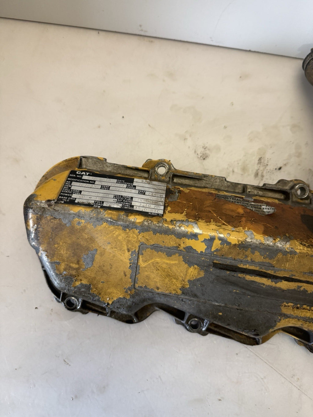 CAT Caterpillar 3208 Engine Valve Cover Passenger Side
