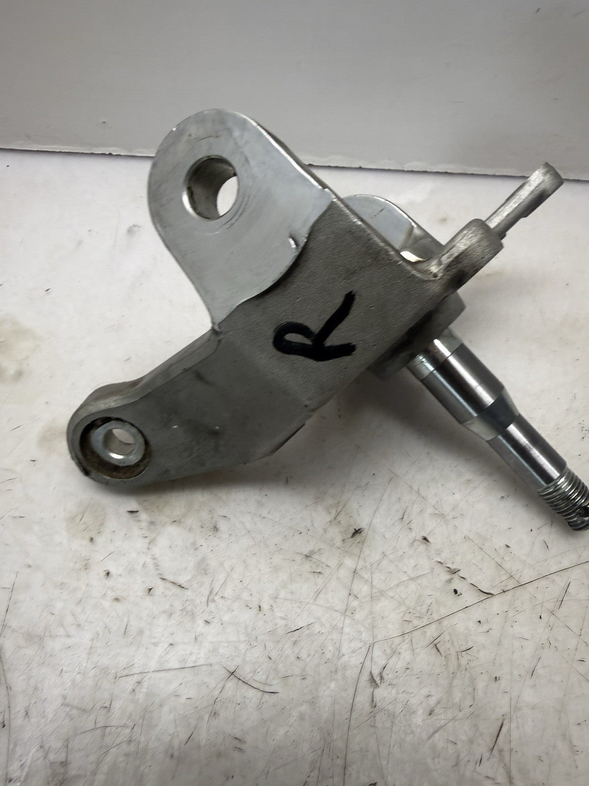 2003-2007 Suzuki Quadsport Z400 LTZ400 OEM FRONT RIGHT STEERING KNUCKLE